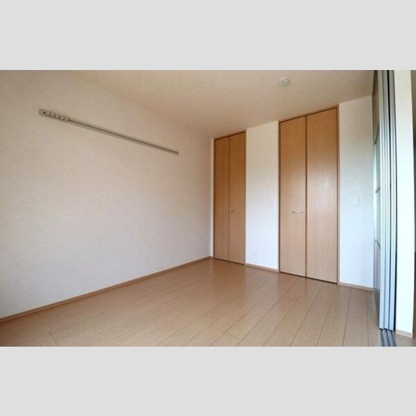 S・V・P・ナイン102号室 洋室　6帖