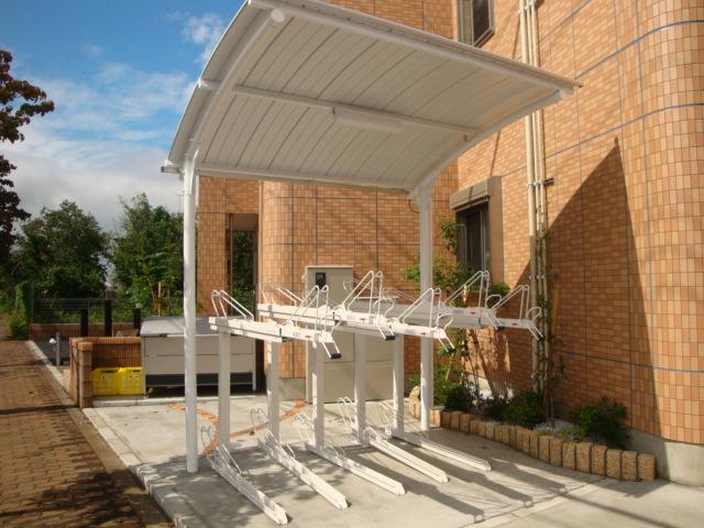 プランドール 外観写真（昼）