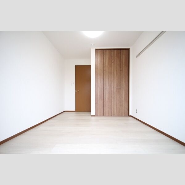 サングリア202号室 西側洋室