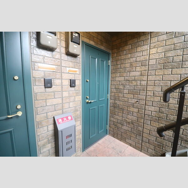 メゾン・ヴェール103号室 玄関(外側)