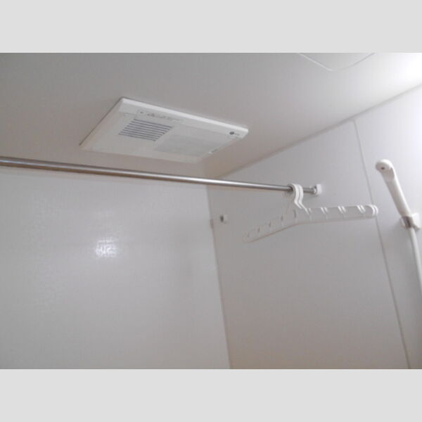 エミール・オガワ　A・B棟A201号室 浴室換気乾燥機