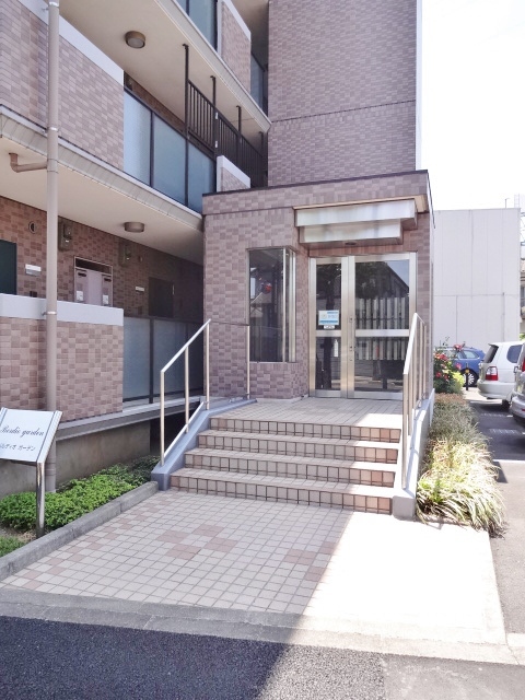 ベルディオガーデン エントランス