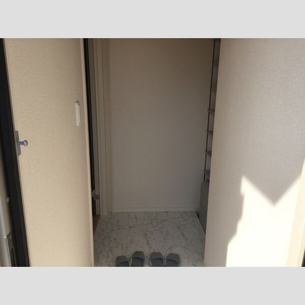 メゾン ソレイユ 玄関ホール