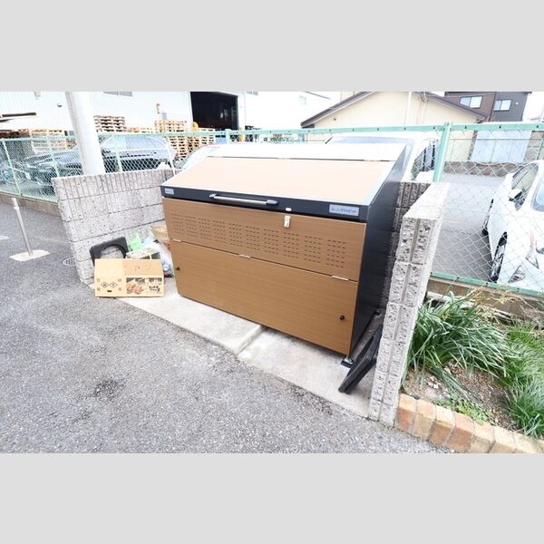 ヴェルドミールSAKAE205号室 ゴミ置き場