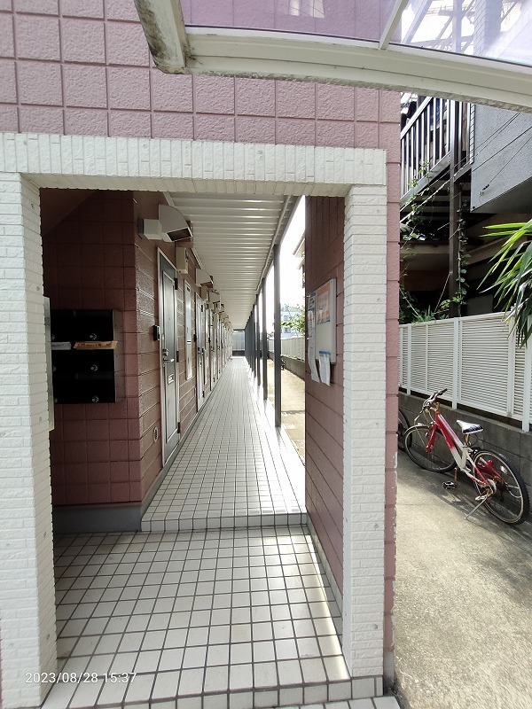 アネックスⅢ2階 エントランス