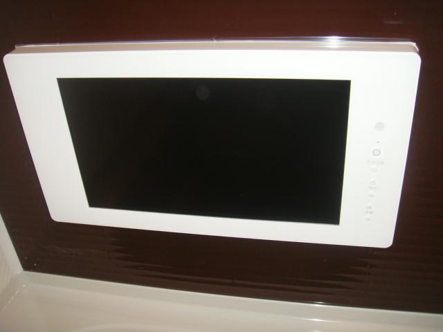 クラルテ　アジュール201号室 浴室テレビ