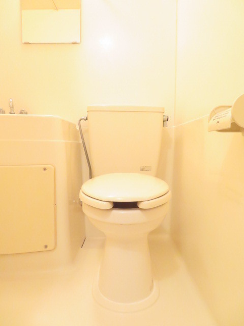 カルタス２１日吉1階 トイレ