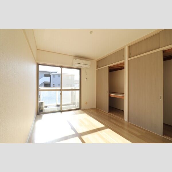 パークス　Ⅰ202号室 ★洋室6帖★