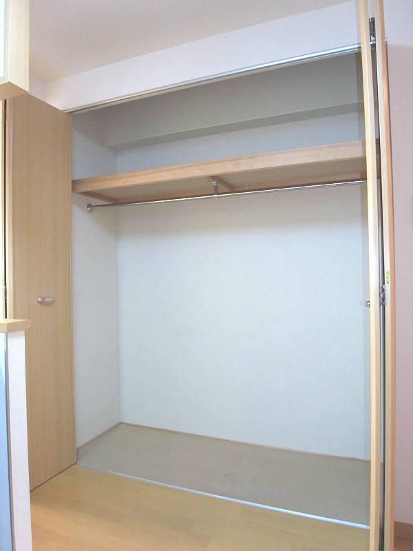 ビュークレスト小金井7階 収納