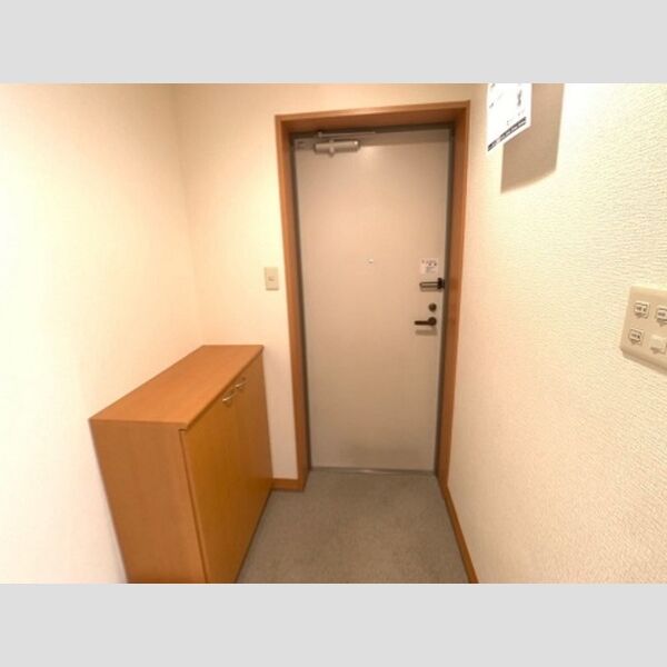 ズオン・ゼロ307号室 玄関にシューズBOX有り