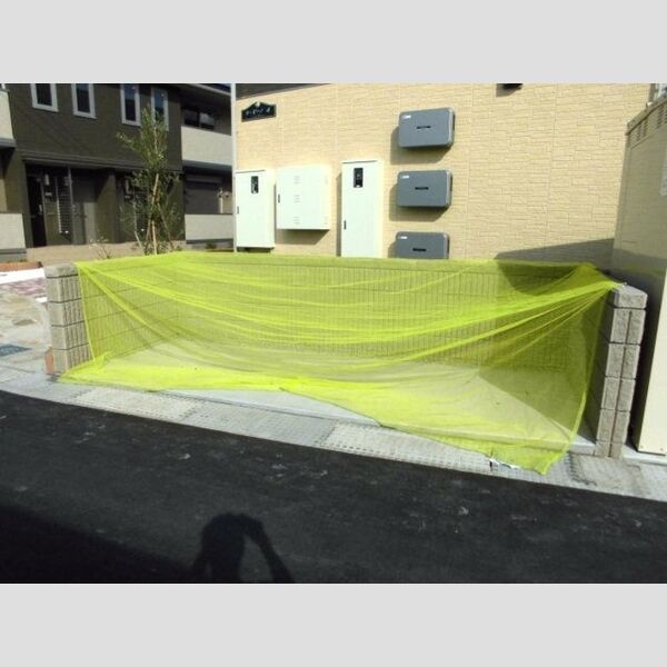 ラ・ピーノ　5 ゴミ集積場