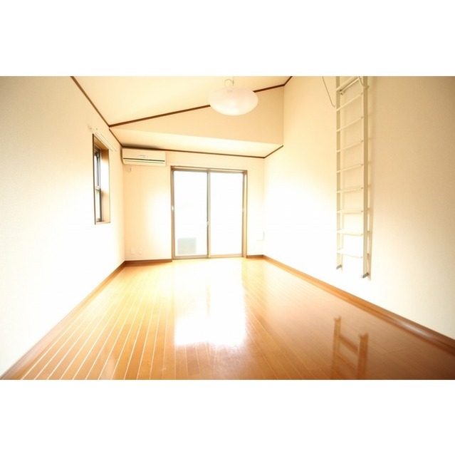 アムール エフ 弐番館 リビング