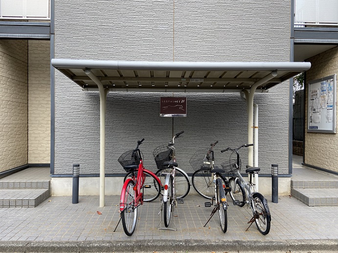 レオパレスみどり104号室 駐輪場