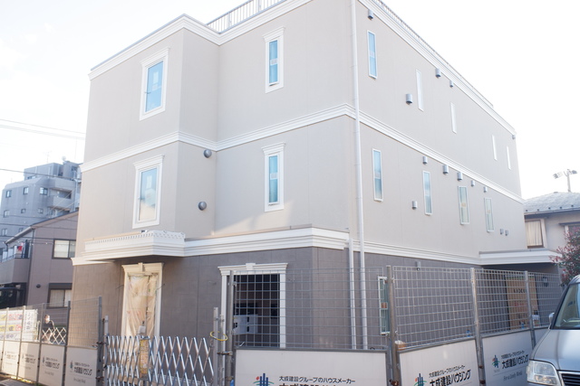 Ｌｅｓ　Ｍｅｒｖｅｉｌｌｅｕｓｅｓ202号室 外観