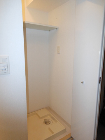 ガラ・グランディ日本橋9階 室内洗濯機置き場