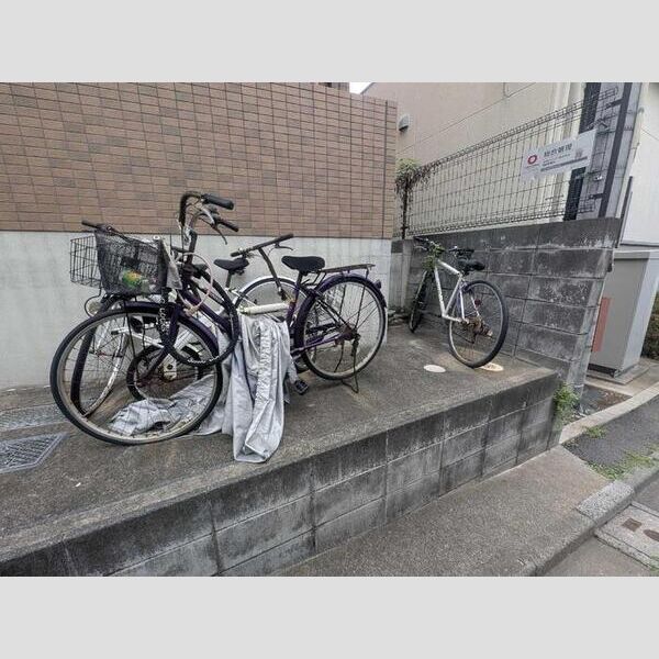 カサ モラーダ 駐輪場