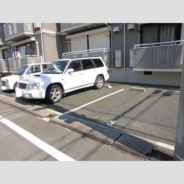 カーサカルム 駐車場