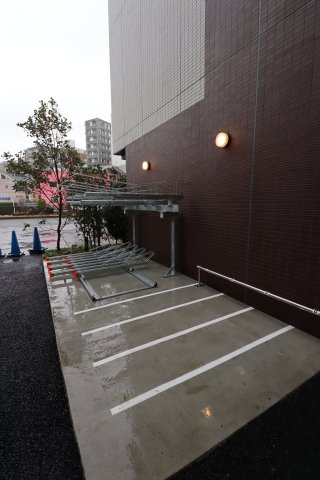 ジェノヴィア椎名町1102号室 バイク置き場・駐輪場