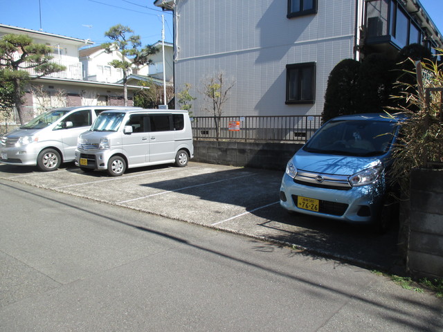 パシフィックハイツⅢ 駐車場