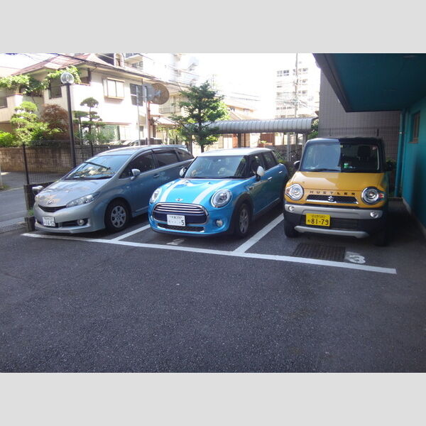 カスタリア西船橋 駐車場