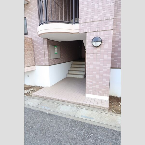 エーデルハイム峯岸 エントランス