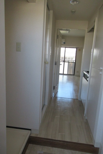 ナイスアーバン横浜鴨居プロムナード 玄関