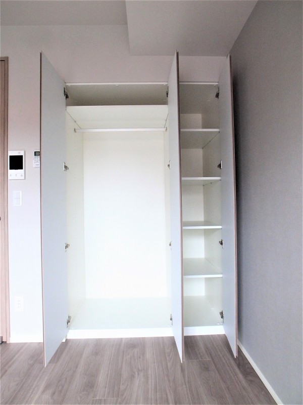 ロイジェント新高島平3階 収納