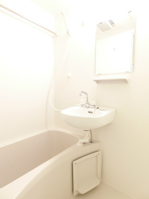 リブリ・K＆M1階 お風呂