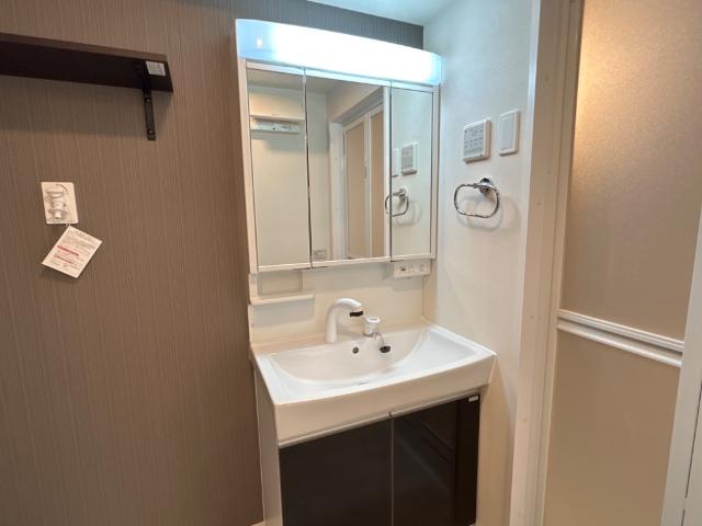 チャーム・ツートンB 洗髪洗面化粧台