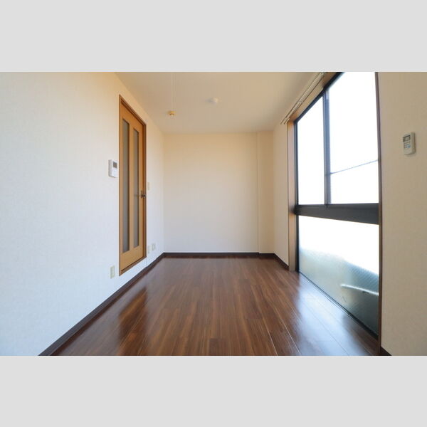 アムールプリエ 洋室