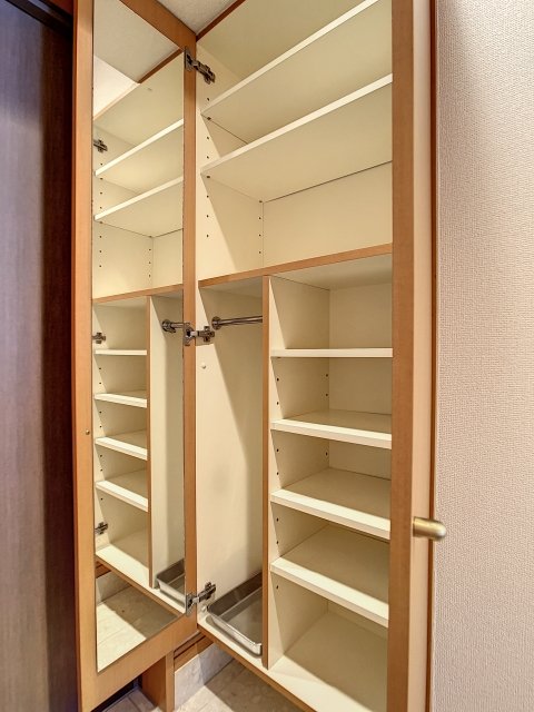 パレステュディオ　ドルチェ　日本橋イースト 靴入