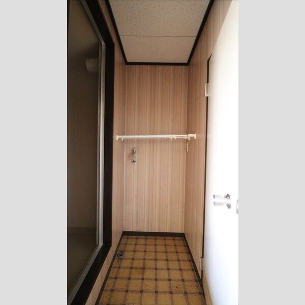 ジュネスヨシカワ205号室 ★室内洗濯機置き場★