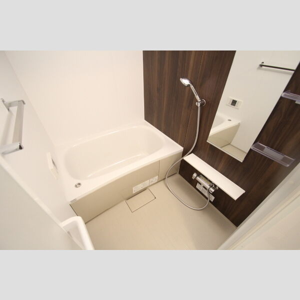 アンジュール新田303号室 お風呂