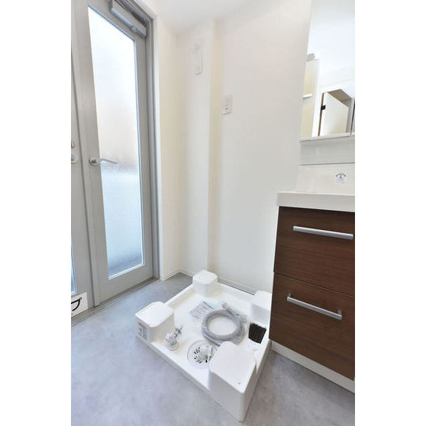 サリースマイル参番館0203号室 洗濯機置場