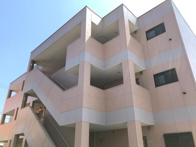 エンジョイライフ 外観写真（昼）