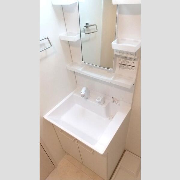 スタジオメイズ 洗髪洗面化粧台