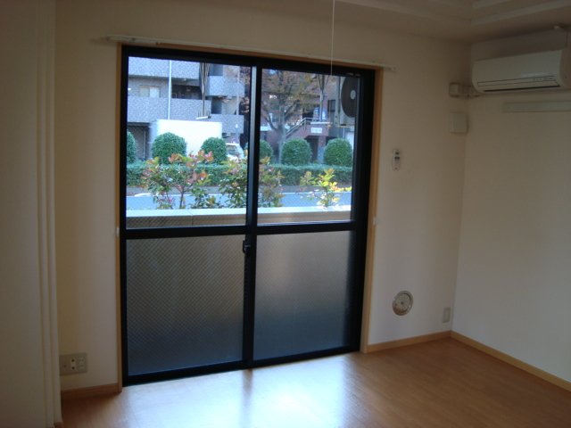 アンディ湘南 洋室