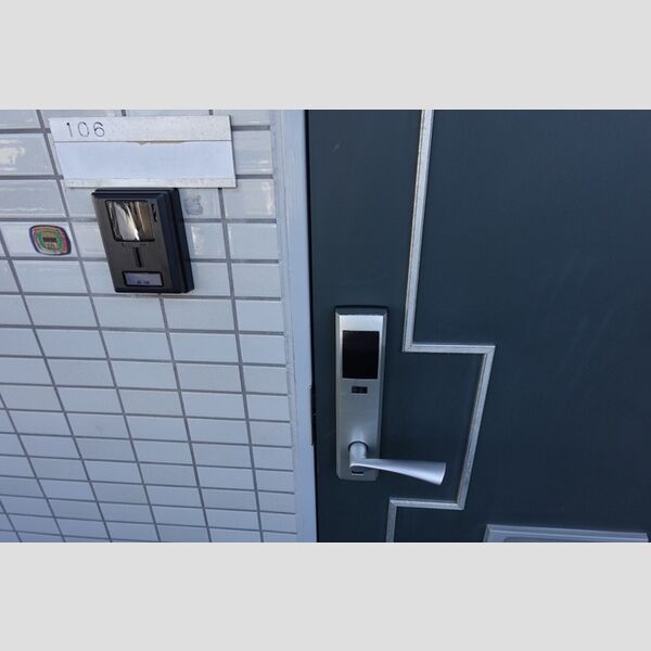 メゾンシャレー106号室 電子錠
