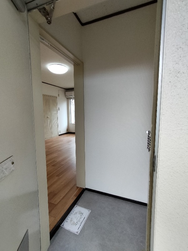 メゾン３３ 玄関