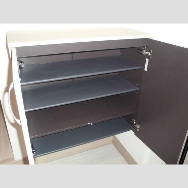 プレジール 玄関