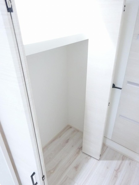 ＡＺＥＳＴ志村三丁目Ⅲ101号室 収納