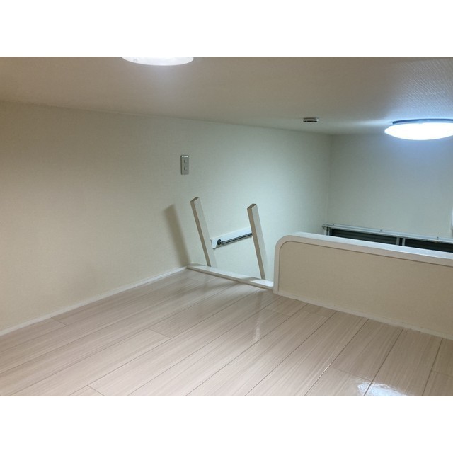 プラザ・ドゥ・シュバリエ107号室 内観