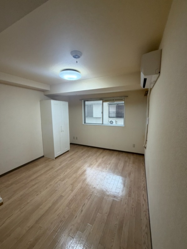 日興パレス伊勢佐木町北 リビング