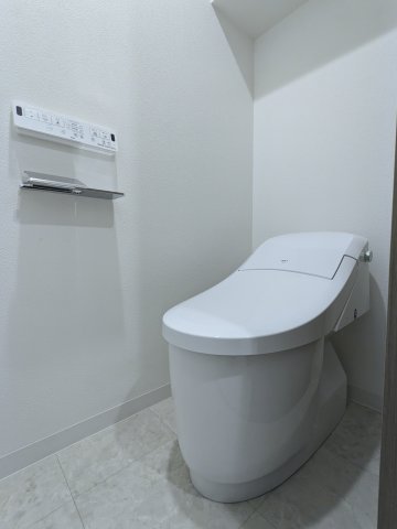 グランピア中野坂上0104号室 トイレ