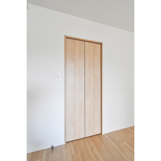 オーパスホームズ白山0402号室 内観