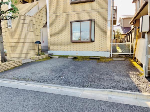 シャルム久我山2階 駐車場