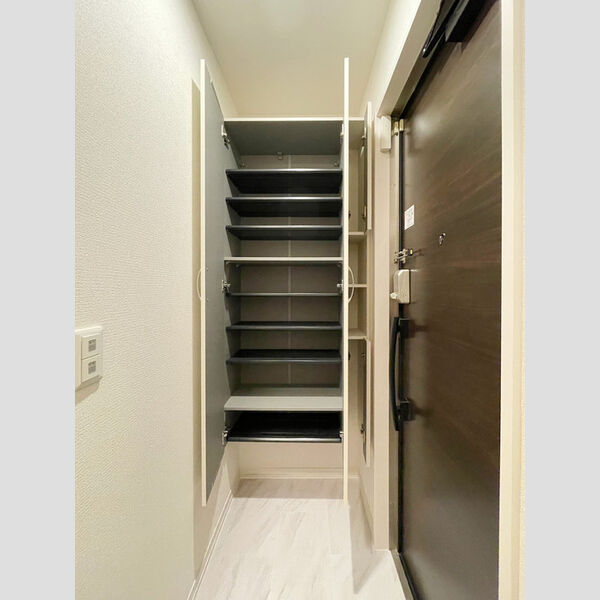 アヴァンス東日暮里 玄関