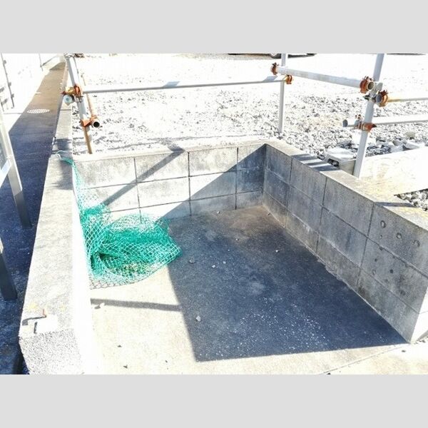 メゾネット・アミ ゴミ置き場