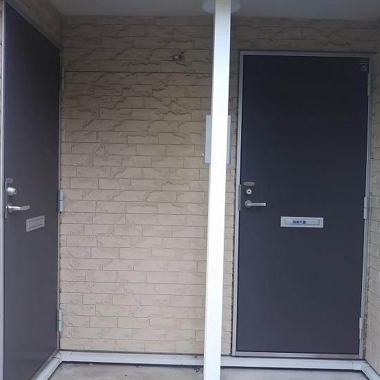 レオパレスみどりⅡ 玄関