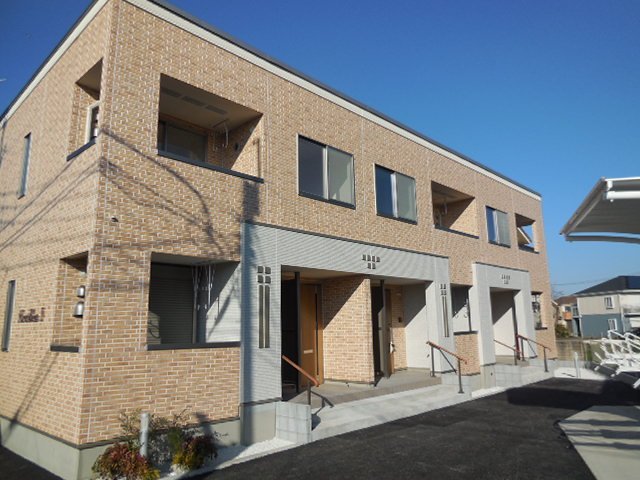 クラブレス　Ⅱ 外観写真（昼）